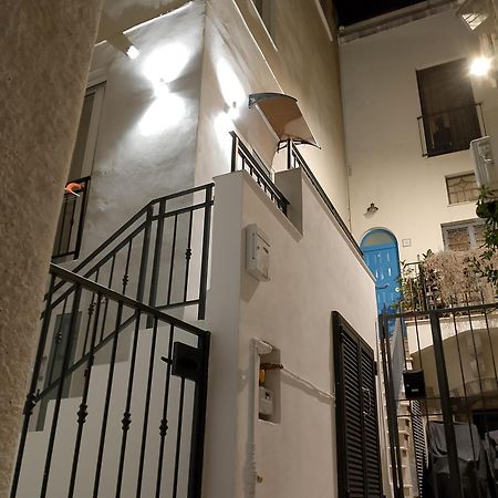 La Corte Guest House Bari Exteriör bild